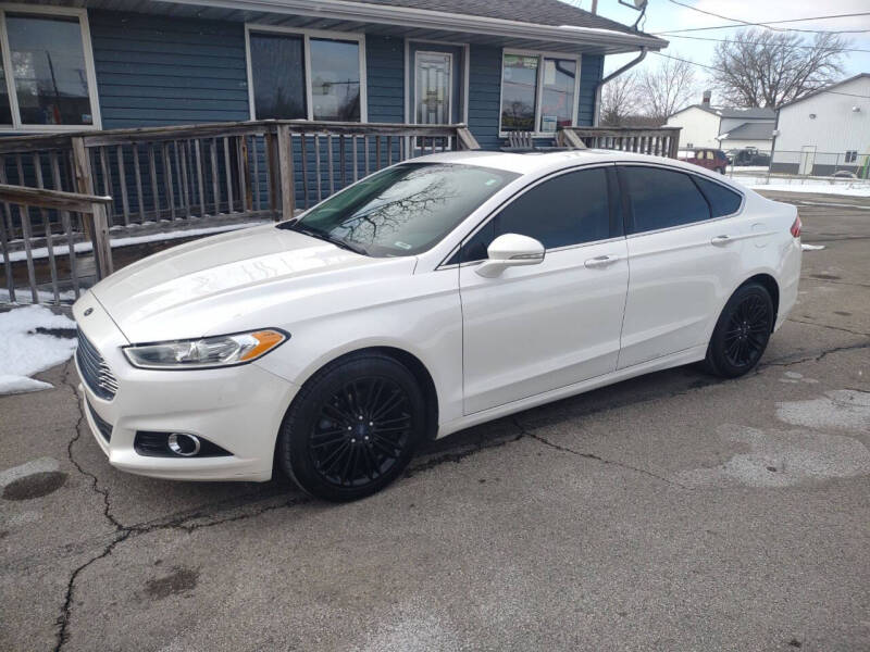2016 Ford Fusion for sale at Dave's Car Corner in Hartford City IN