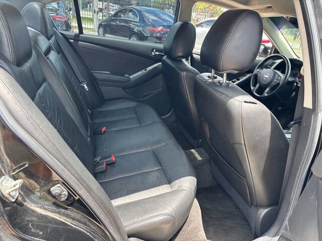2011 Nissan Altima 19