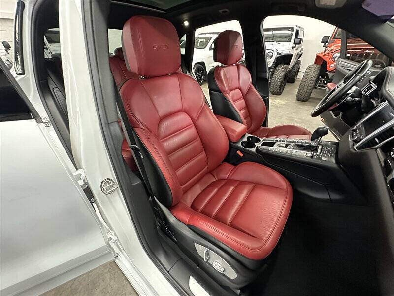 2017 Porsche Macan GTS