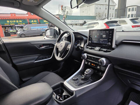 2021 Toyota RAV4 Hybrid XLE