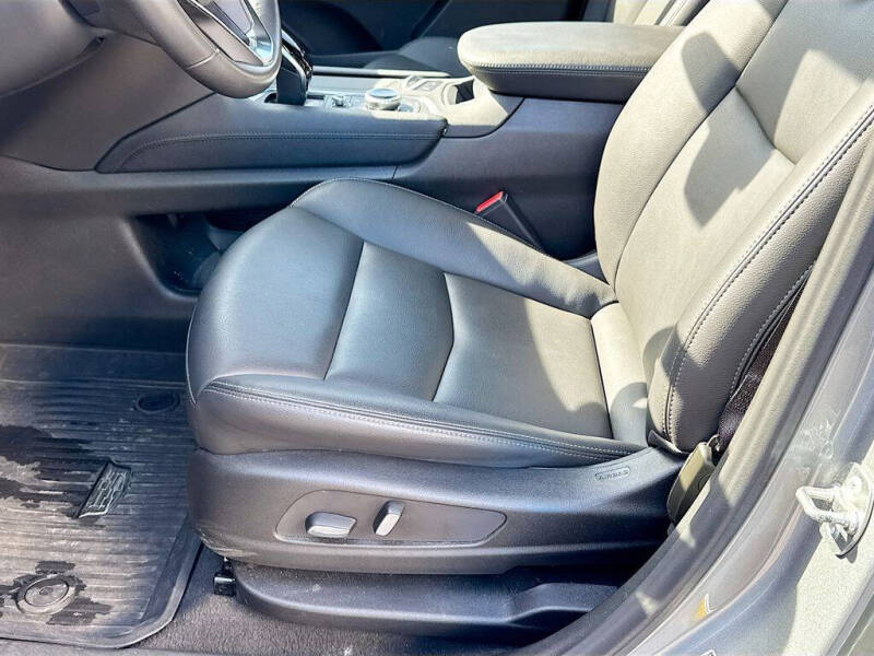 2024 Cadillac XT6 Luxury