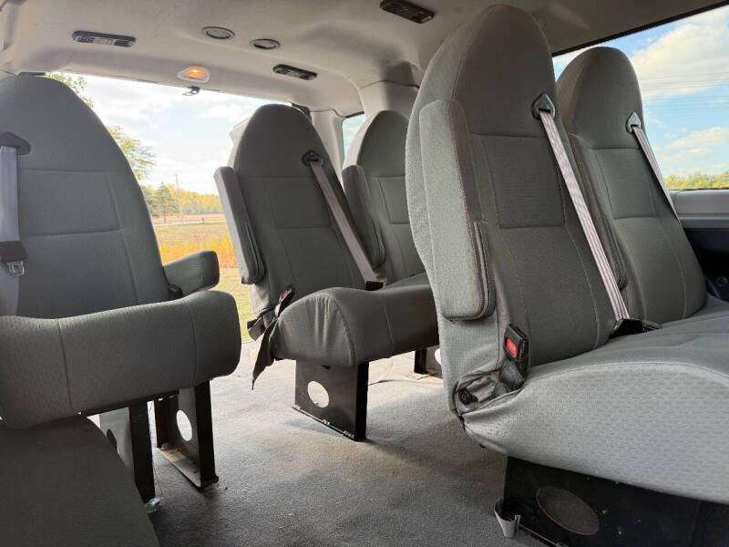 2010 Ford E-Series E-350 SD