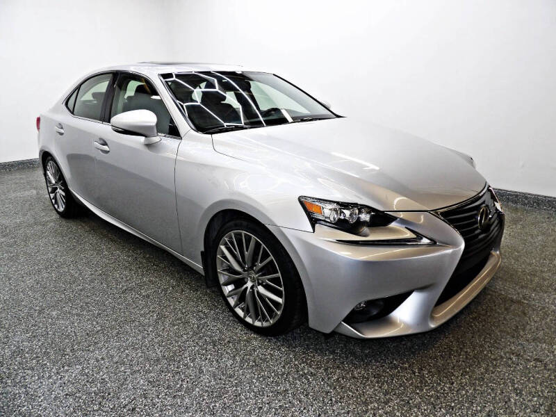 2015 Lexus IS 250 photo 3