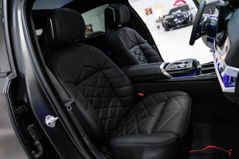 2025 BMW 7 Series 740i