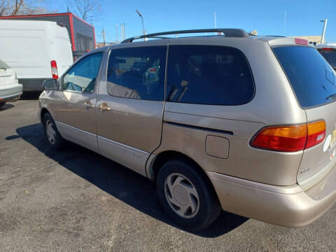 2000 Toyota Sienna