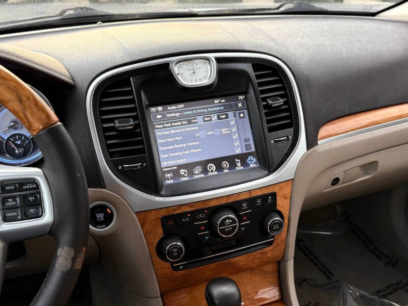 2014 Chrysler 300 C