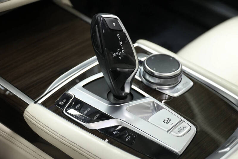 2016 BMW 7 Series 750i xDrive