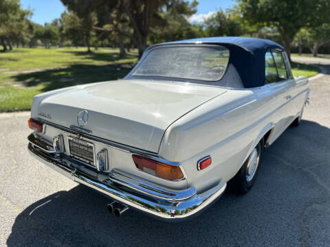 1970 Mercedes-Benz 280-Class