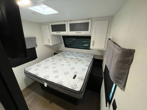 2023 Forest River WILDCAT M-282RKX