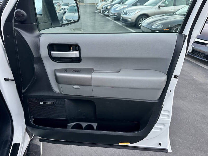 2012 Toyota Sequoia Limited