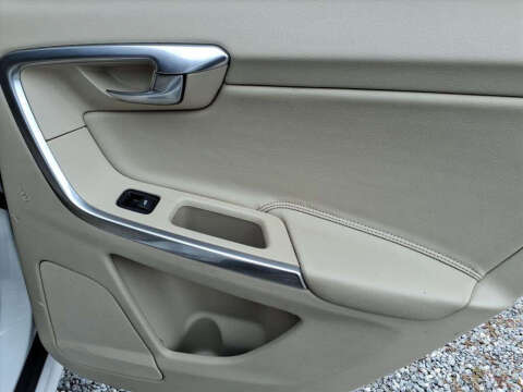 2015 Volvo XC60 T6 Platinum