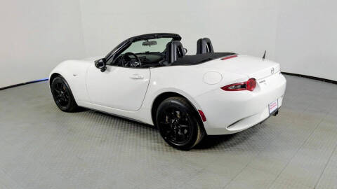 2016 Mazda MX-5 Miata Sport