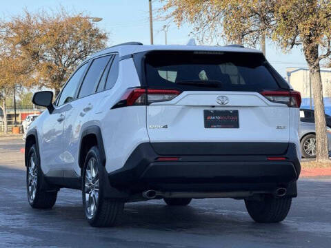 2020 Toyota RAV4 XLE Premium