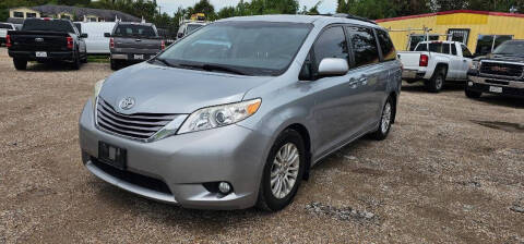 2015 Toyota Sienna for sale at RODRIGUEZ MOTORS CO. in Houston TX