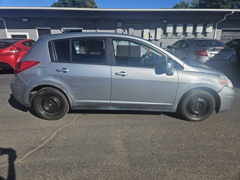 2011 Nissan Versa 1.8 S