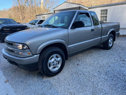 2003 Chevrolet S-10 for sale at Clark's Auto Sales in Hazard KY