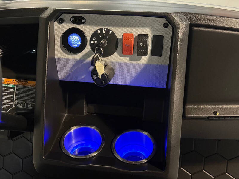 2025 E-Z-GO Express L6