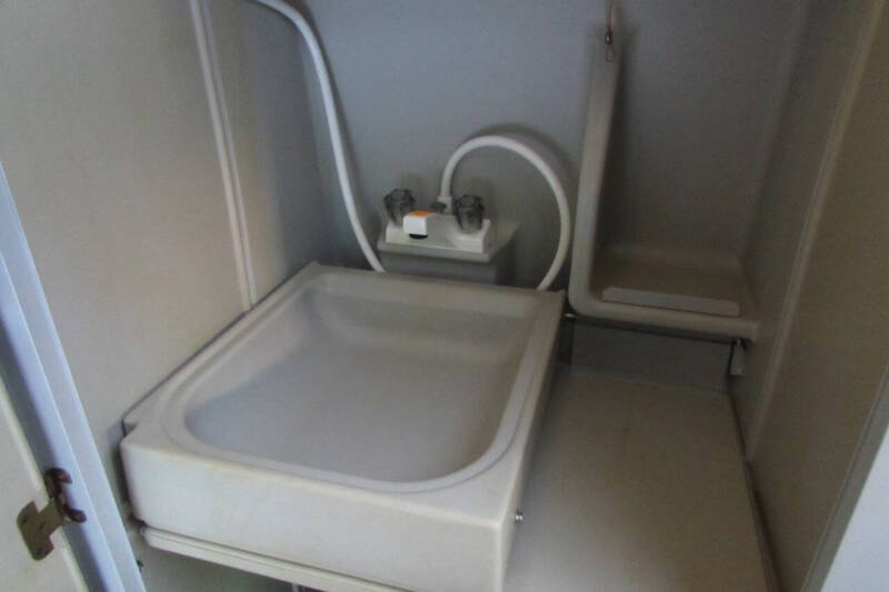 2001 Winnebago Rialta