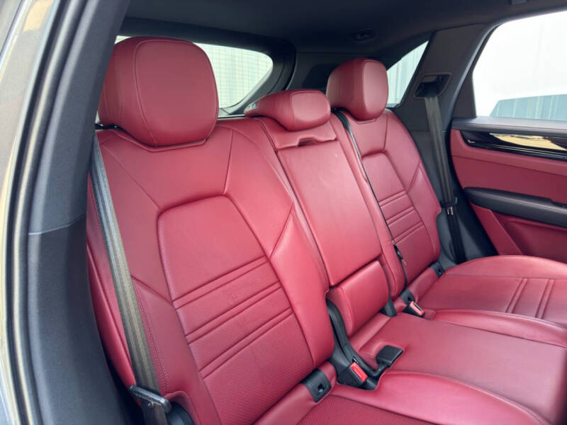 2023 Porsche Cayenne