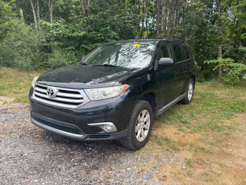 2011 Toyota Highlander Base's photo