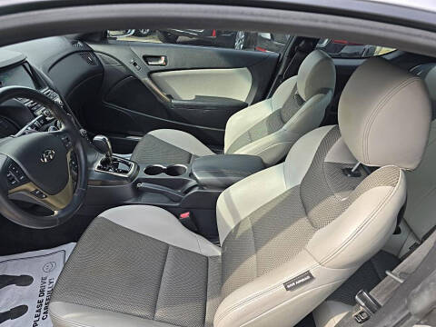 2013 Hyundai Genesis Coupe 2.0T Premium