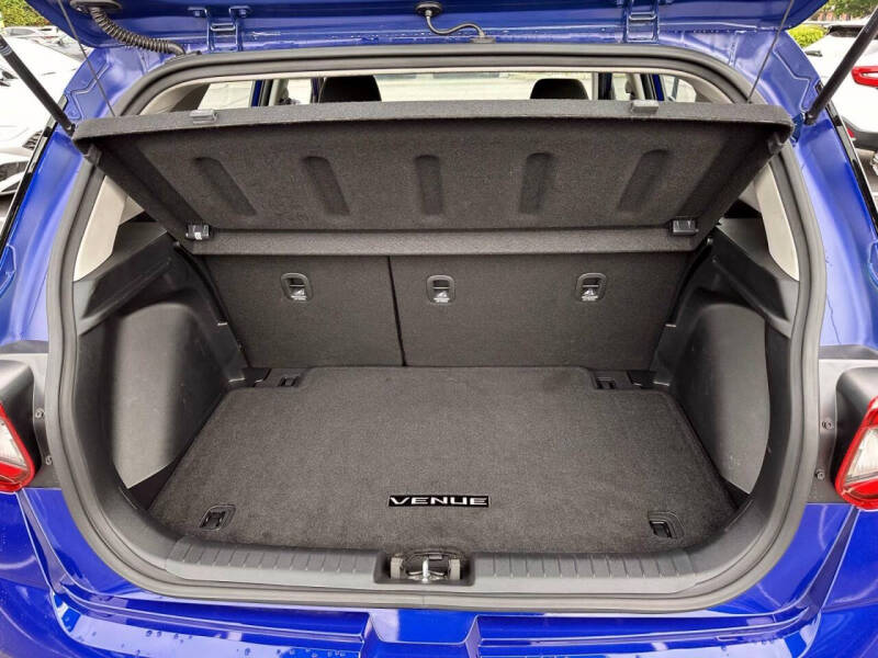 2022 Hyundai Venue SEL