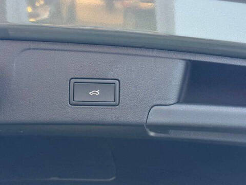 2026 Volkswagen Atlas Cross Sport SEL R-Line Black 4Motion