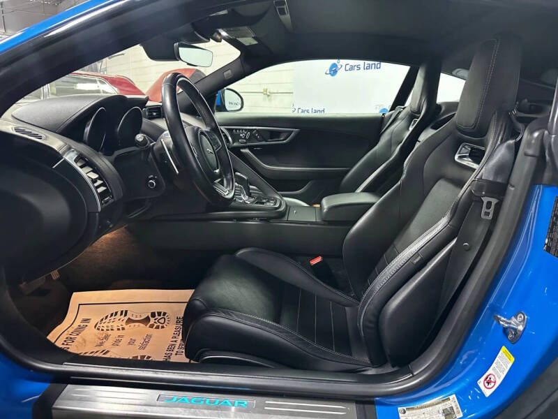 2019 Jaguar F-TYPE P300