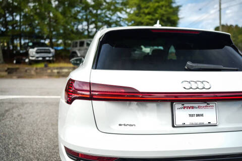 2019 Audi e-tron quattro Premium Plus