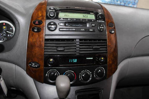 2005 Toyota Sienna