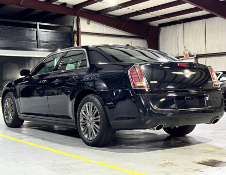 2014 Chrysler 300 C John Varvatos Limited Edition