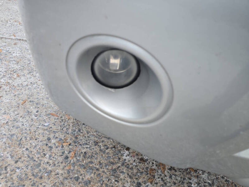 2011 Nissan Pathfinder LE