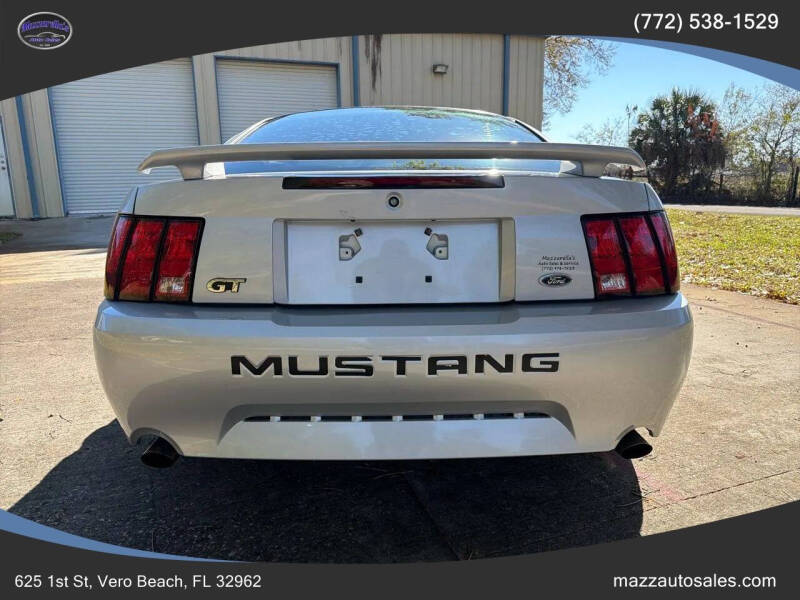 2002 Ford Mustang GT Deluxe