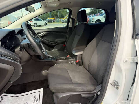 2015 Ford Focus SE