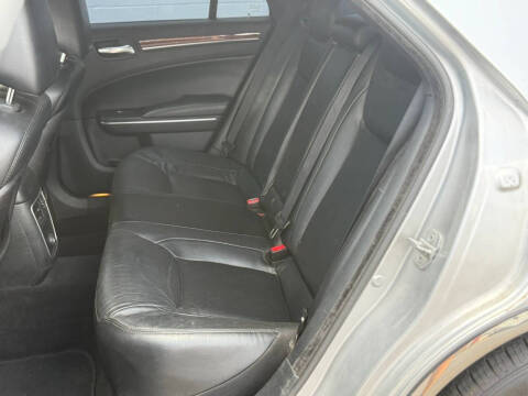 2012 Chrysler 300 Limited