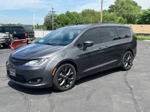 2019 Chrysler Pacifica Touring L Plus
