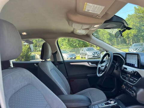 2020 Ford Escape SE