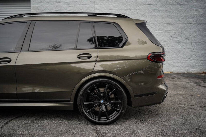 2025 BMW X7 M60i