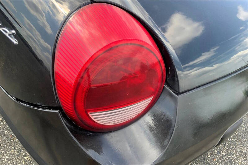 2003 Ford Thunderbird