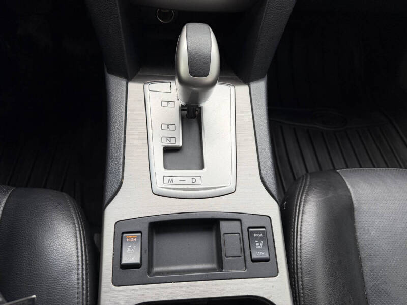 2010 Subaru Outback 2.5i Limited