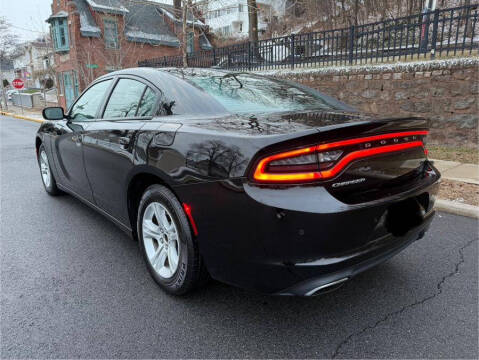 2017 Dodge Charger SE
