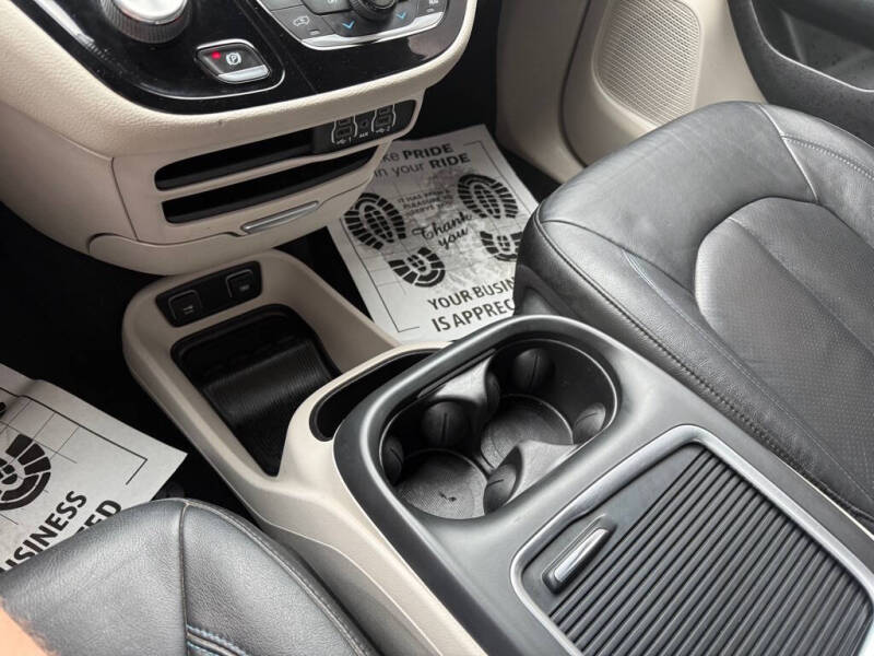 2021 Chrysler Pacifica Touring L