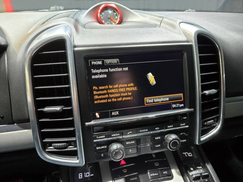 2013 Porsche Cayenne GTS