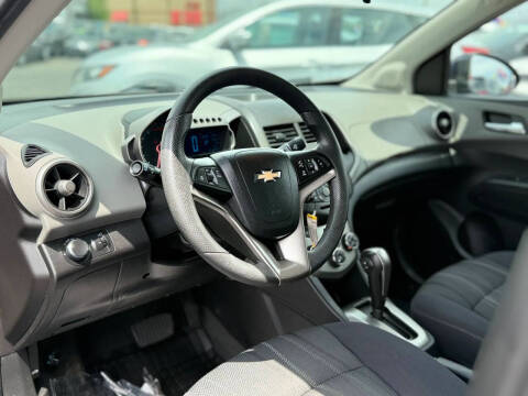 2015 Chevrolet Sonic LT Auto