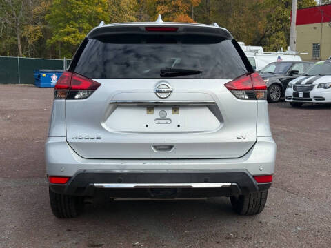 2020 Nissan Rogue SV