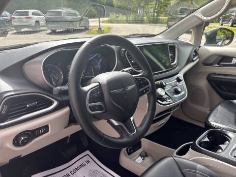 2023 Chrysler Pacifica Touring L