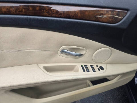 2008 BMW 5 Series 528xi