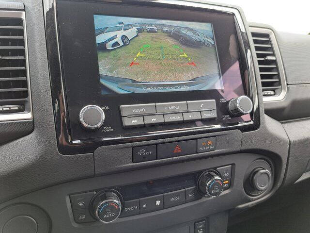 2024 Nissan Frontier SV