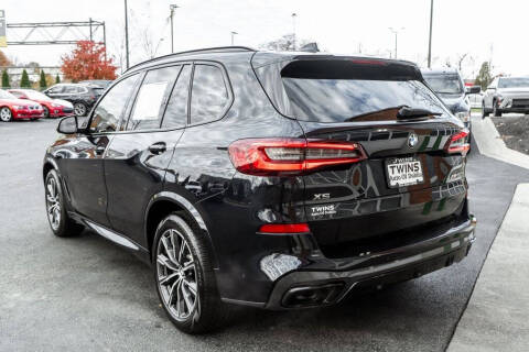2022 BMW X5 M50i