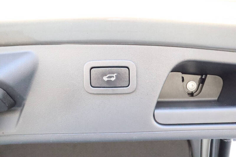 2020 Jaguar E-PACE P300 R-Dynamic S